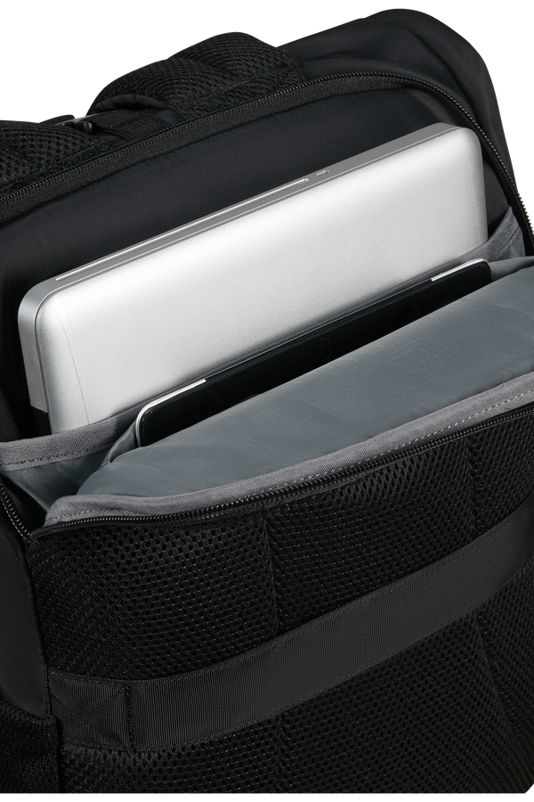 American Tourister Urban Groove Ug25 Tote Backpack 15.6'  Black American Tourister Urban Groove Ug25 Tote Backpack 15.6'  Black