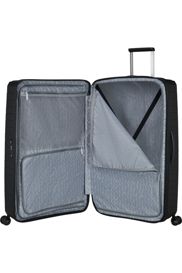 American Tourister FastForward Spinner 83/31 TSA EXP 83cm  Flash Black American Tourister FastForward Spinner 83/31 TSA EXP 83cm  Flash Black
