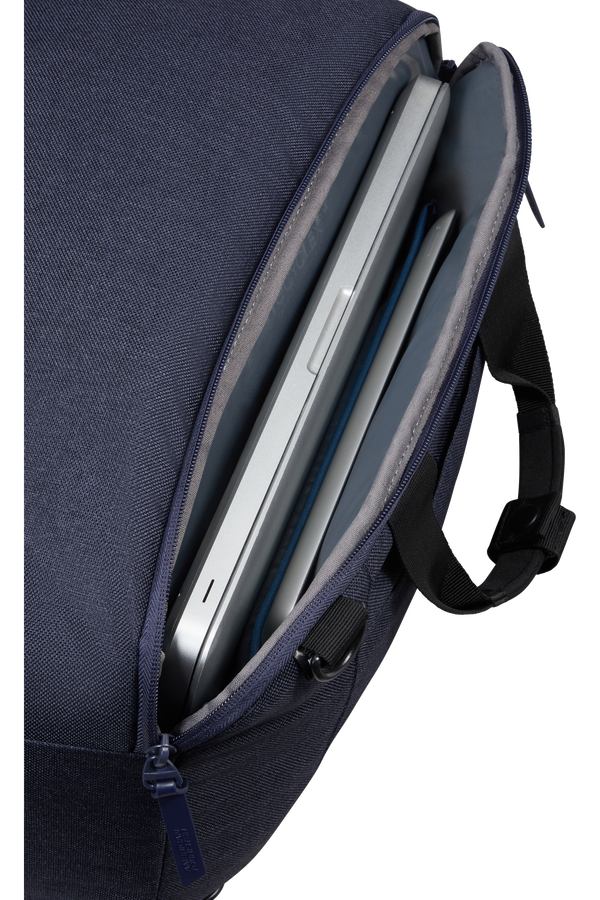 American Tourister Streethero 3-Way Boarding Bag  Navy Melange American Tourister Streethero 3-Way Boarding Bag  Navy Melange