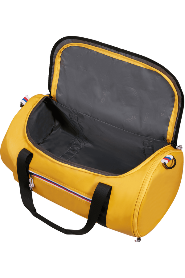 American Tourister Upbeat Pro Duffle Zip Coated  Yellow American Tourister Upbeat Pro Duffle Zip Coated  Yellow