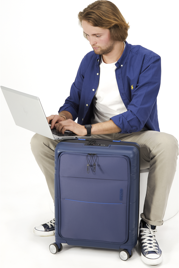 American Tourister Hello Cabin Spinner TSA 55cm  True Navy